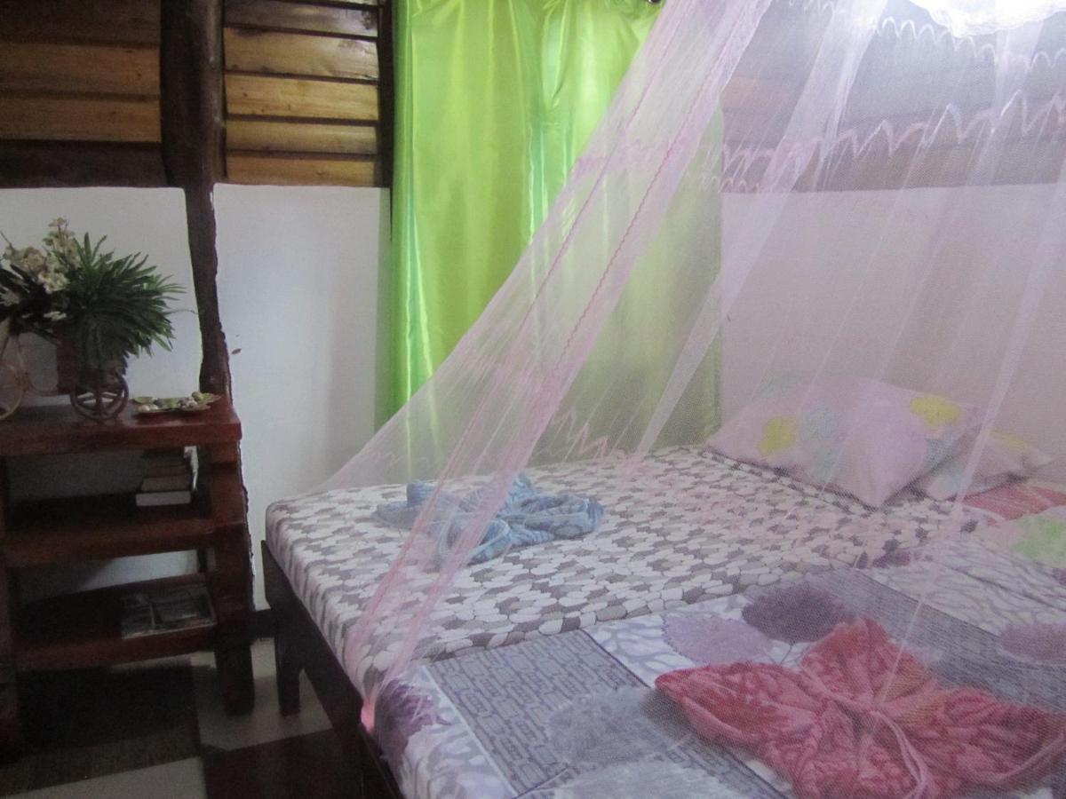 Islandfront Cottages And Restaurant El Nido Exterior photo
